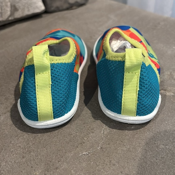 Speedo Dino Scales UV protection,traction water shoes/bootie,slip on,pull tab - Picture 4 of 7